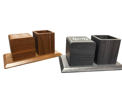 Pennenhouder met draadloze oplader en klok